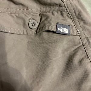 The North Face Tan  Hiking  Pants Size‎ 4 29.5 Inseam Great Pants